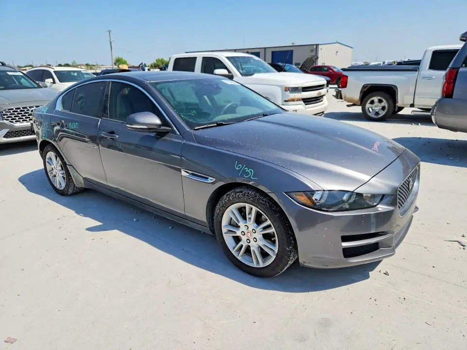 2017 JAGUAR XE PREMIUM  