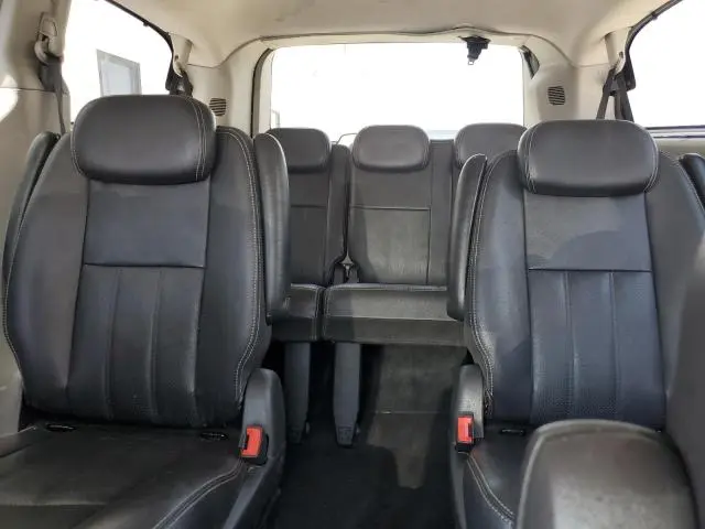 2010 CHRYSLER TOWN & COUNTRY TOURING PLUS  