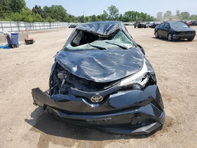 2019 TOYOTA C-HR XLE  