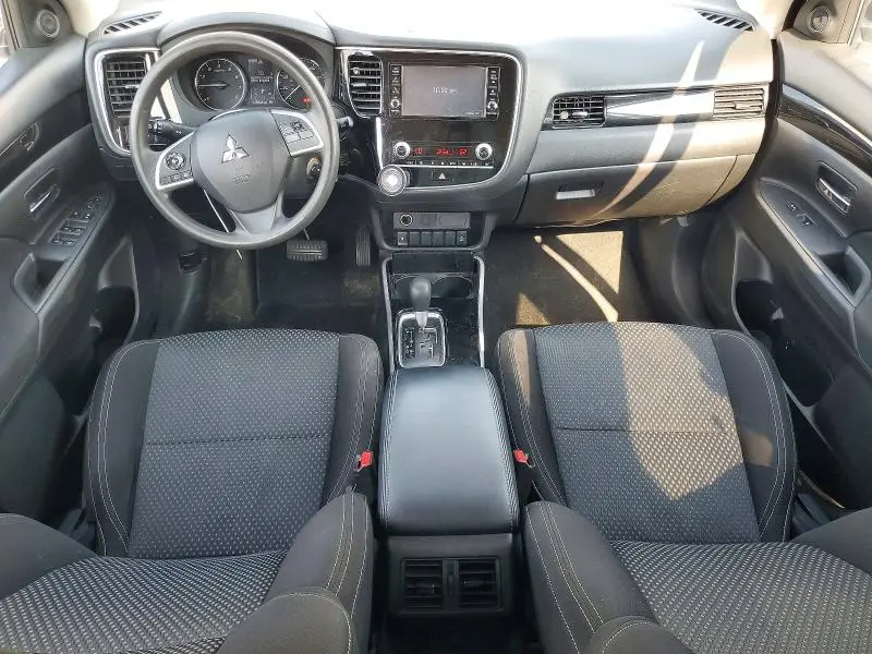 2020 MITSUBISHI OUTLANDER SE  