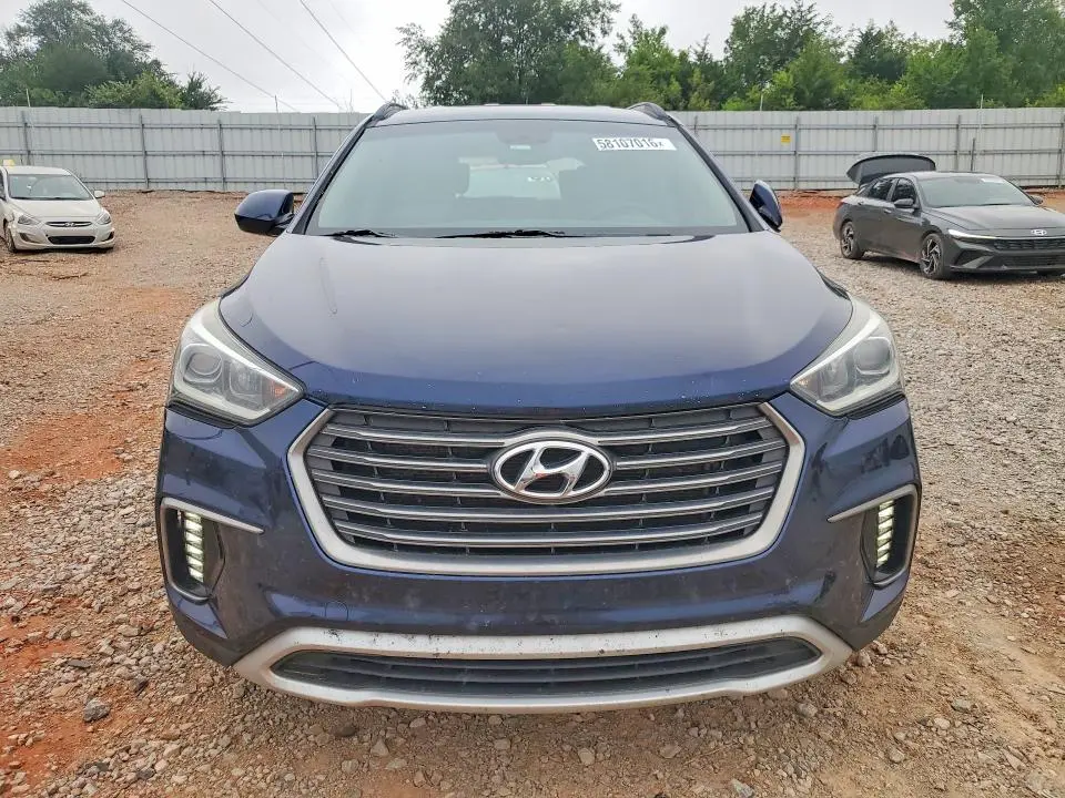 2017 HYUNDAI SANTA FE SE  