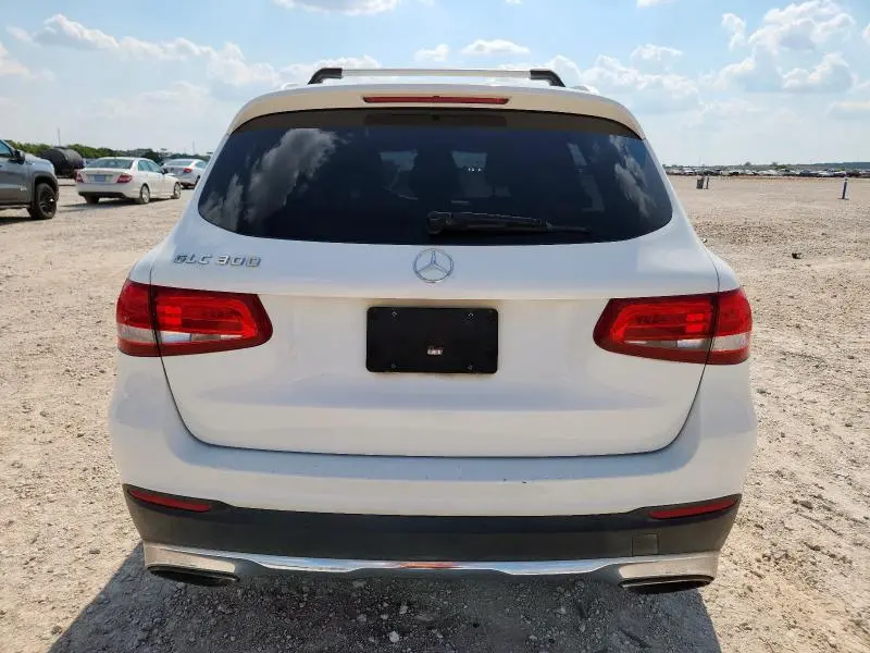 2016 MERCEDES-BENZ GLC 300  