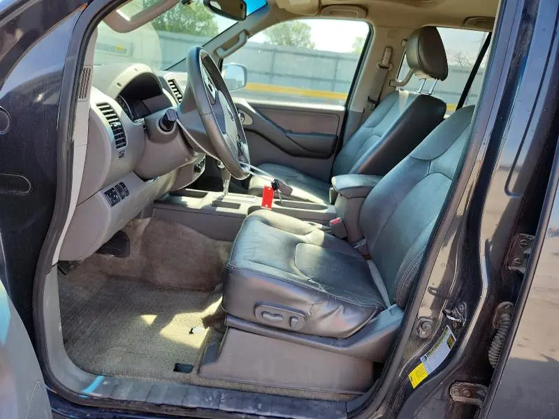 2012 NISSAN FRONTIER S  