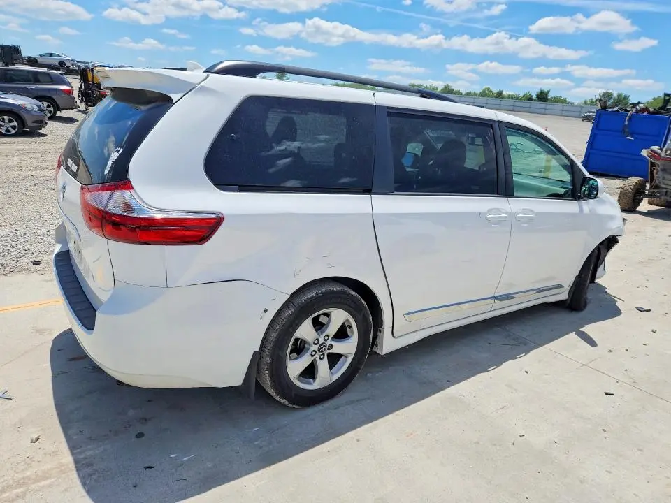 2019 TOYOTA SIENNA LE/XLE  