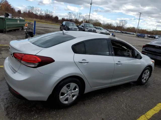 2017 KIA FORTE LX  