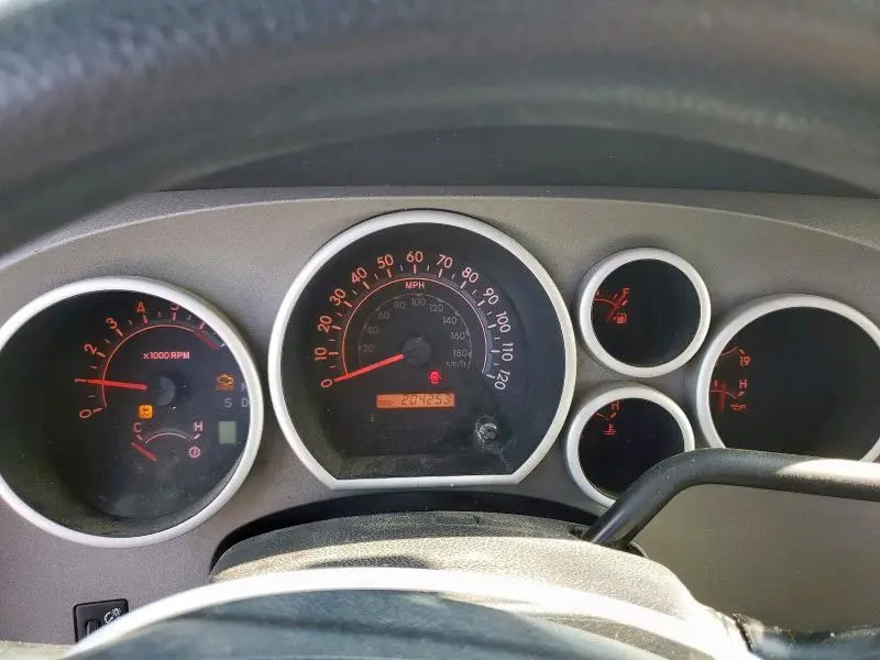 2010 TOYOTA TUNDRA CREWMAX SR5  