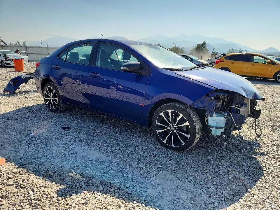 2017 TOYOTA COROLLA SE  