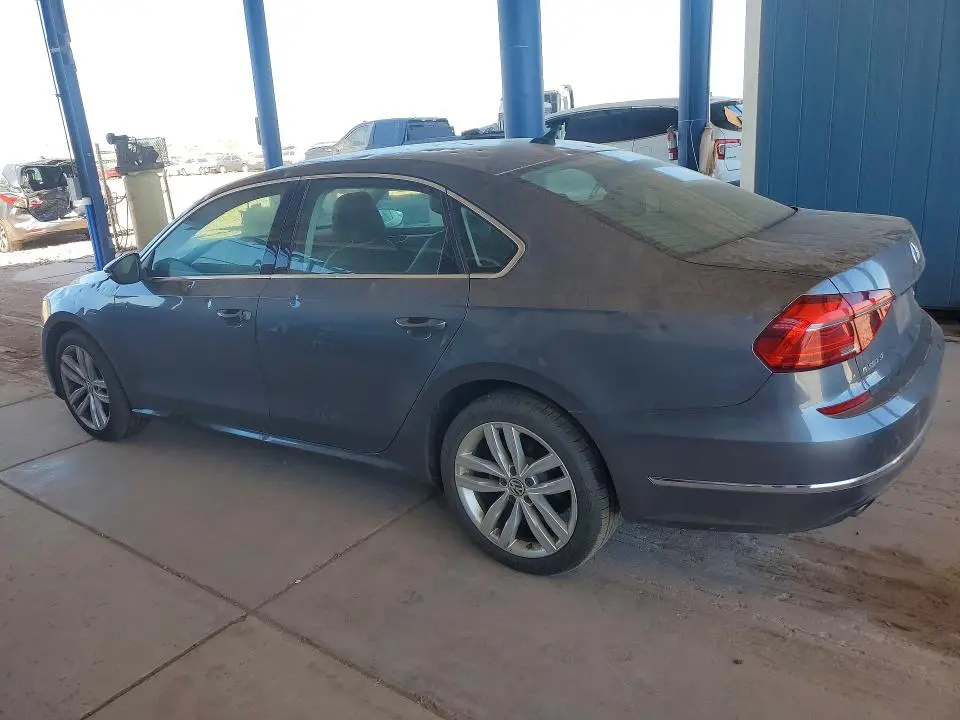 2018 VOLKSWAGEN PASSAT SE  