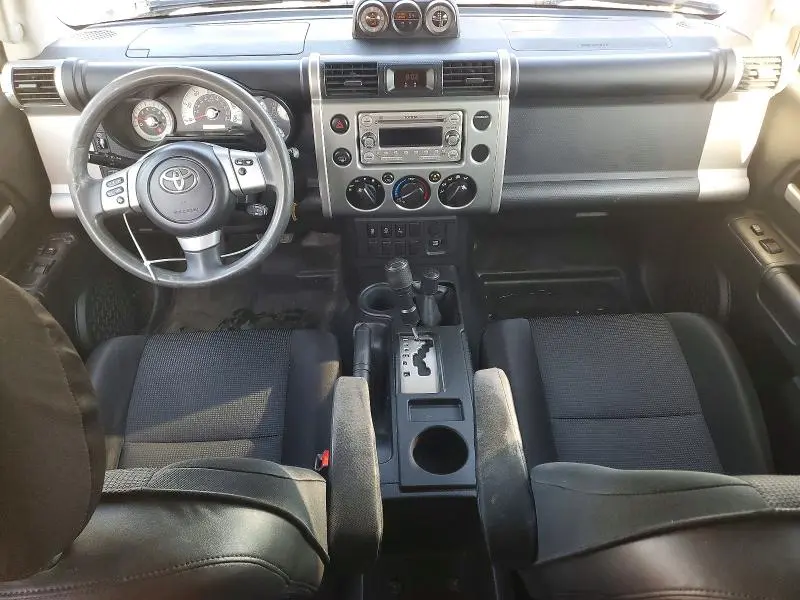 2011 TOYOTA FJ CRUISER BASE  