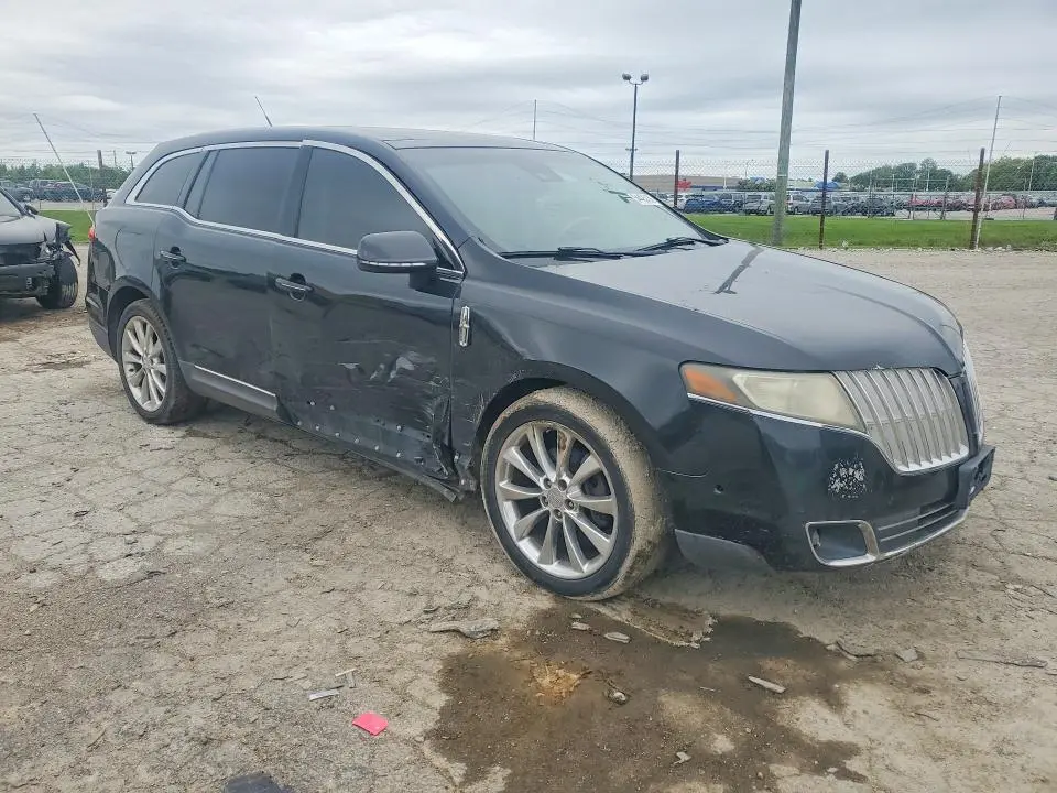 2010 LINCOLN MKT   