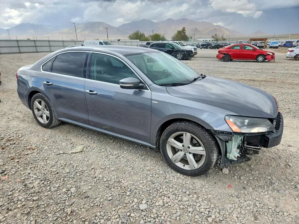 2014 VOLKSWAGEN PASSAT S  