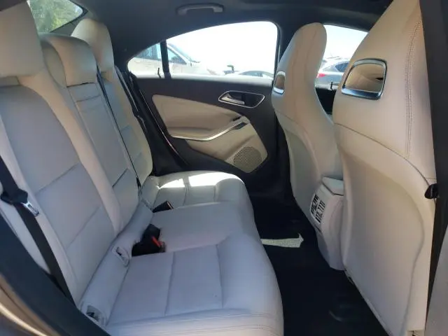 2015 MERCEDES-BENZ CLA 250  