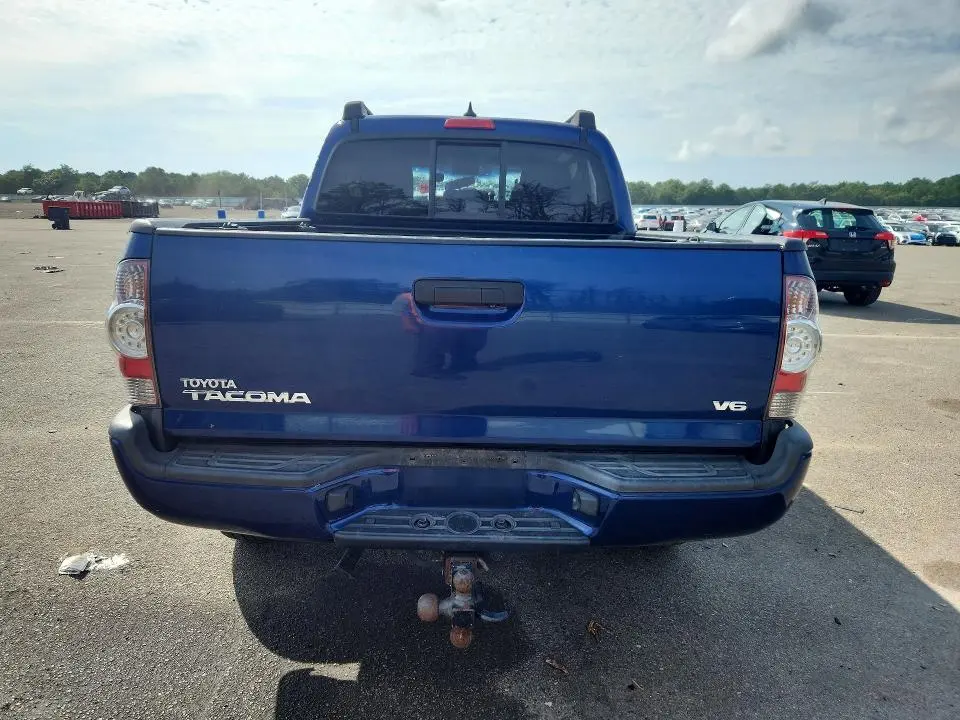 2015 TOYOTA TACOMA V6  