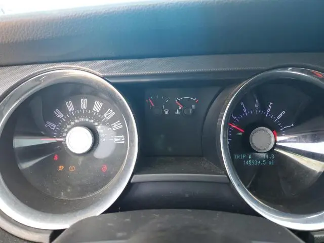 2011 FORD MUSTANG