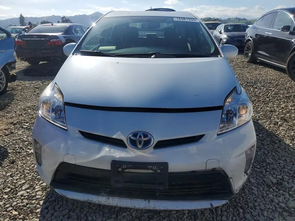 2015 TOYOTA PRIUS   