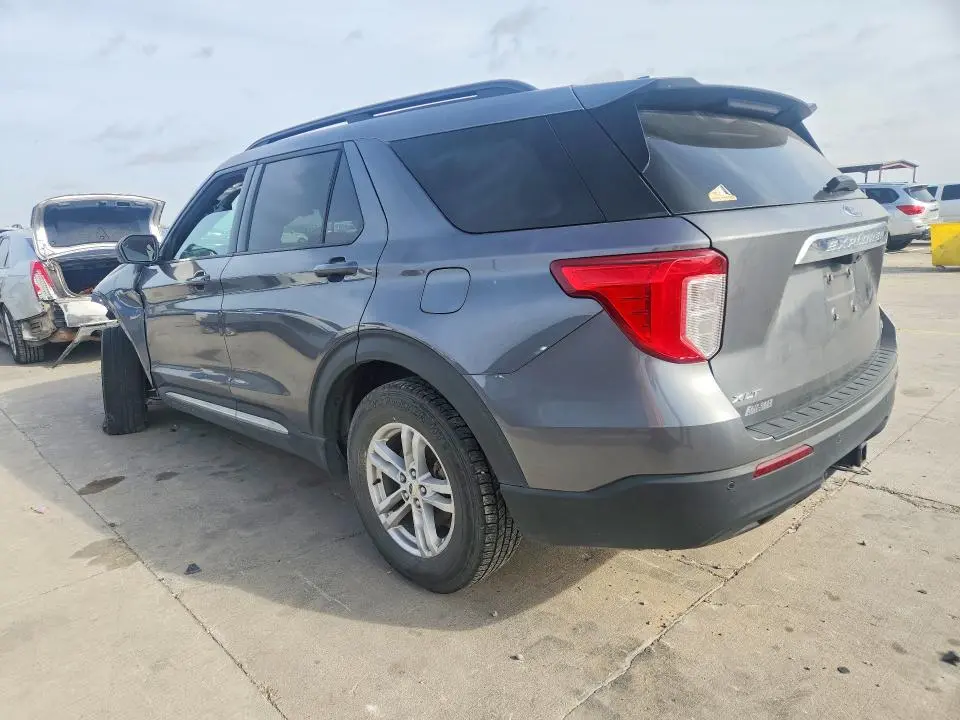 2021 FORD EXPLORER XLT  