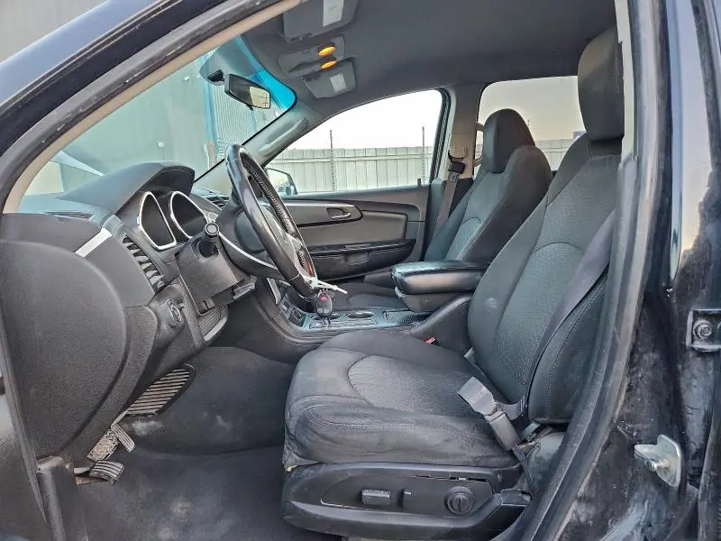 2012 CHEVROLET TRAVERSE LT  