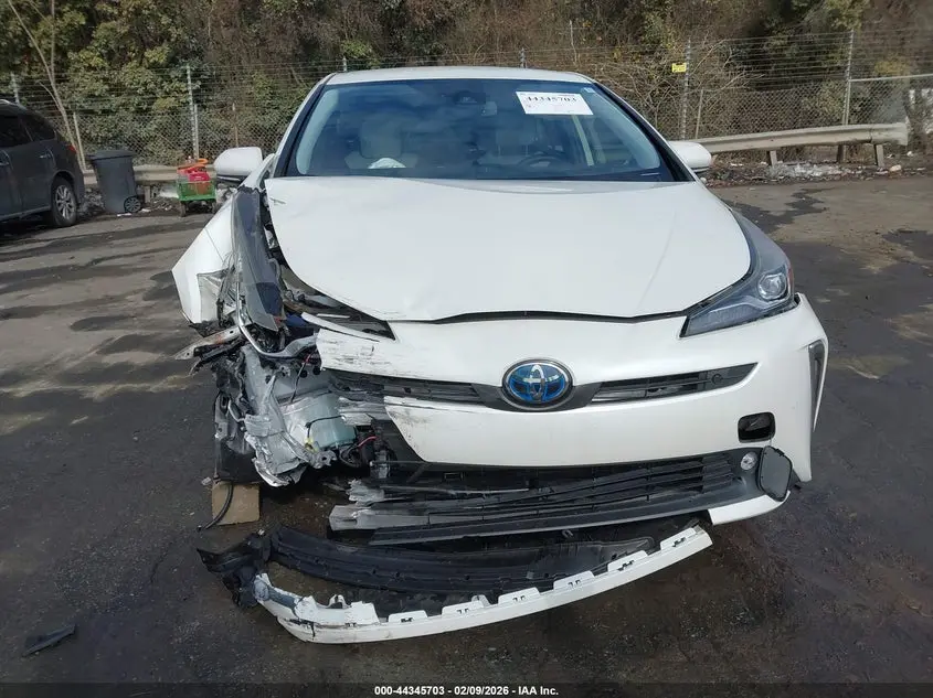 2020 TOYOTA PRIUS XLE AWD-E