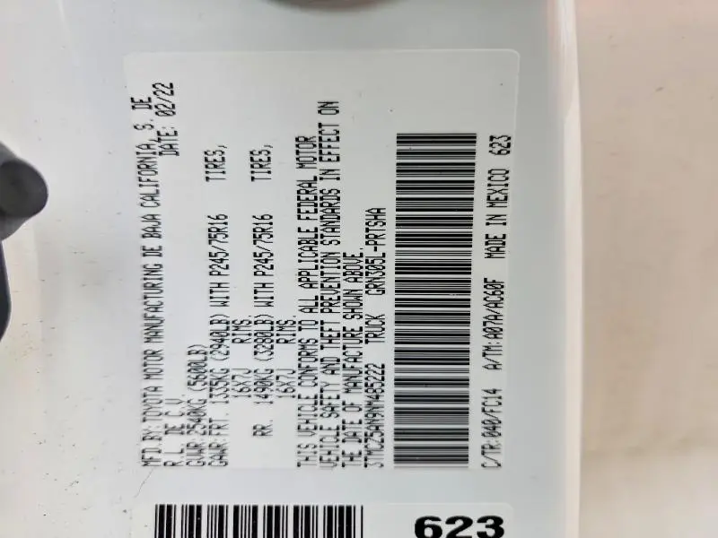 2022 TOYOTA TACOMA SR5 V6  