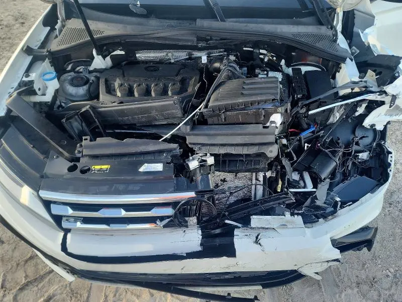2021 VOLKSWAGEN TIGUAN SE  