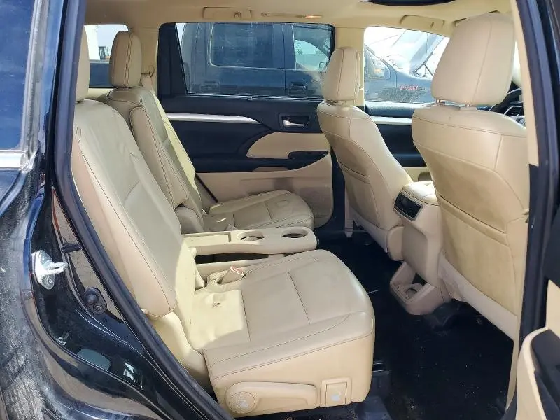 2016 TOYOTA HIGHLANDER XLE  