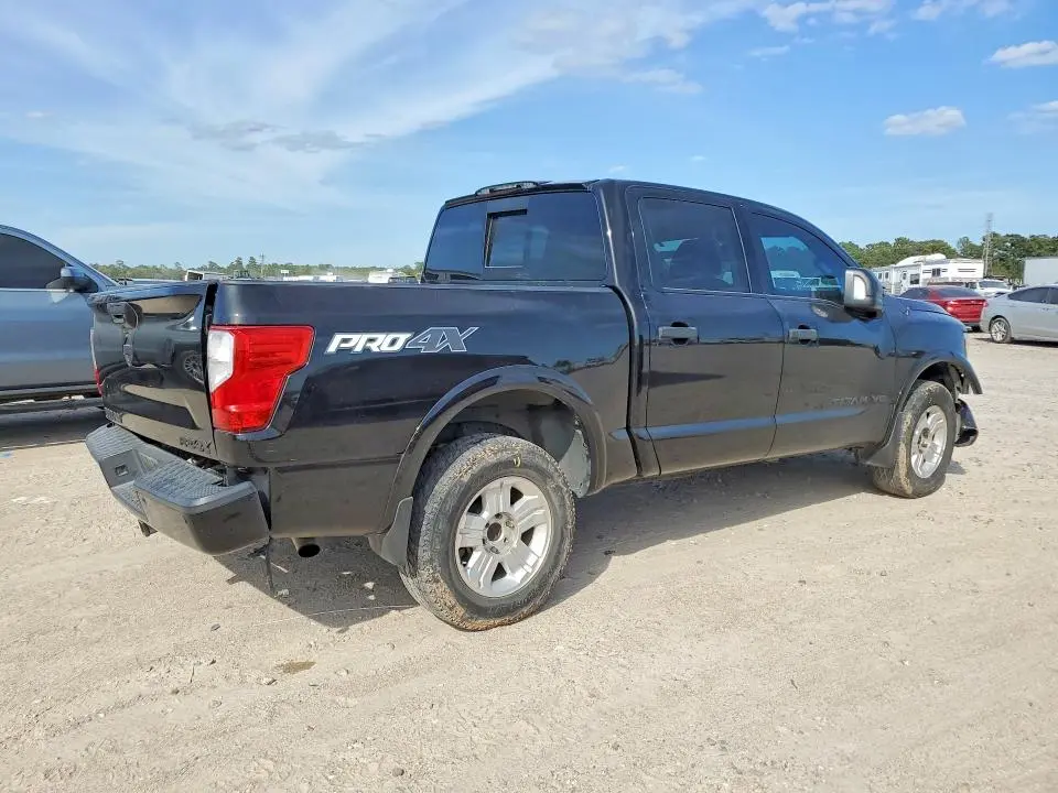 2018 NISSAN TITAN PRO-4X  