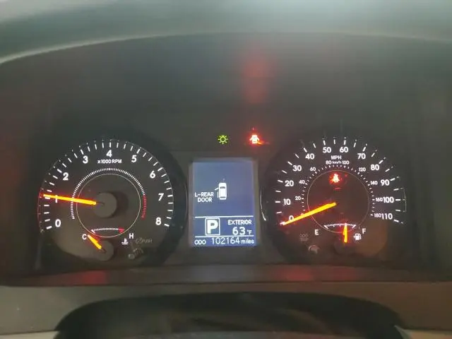 2017 TOYOTA SIENNA LE  