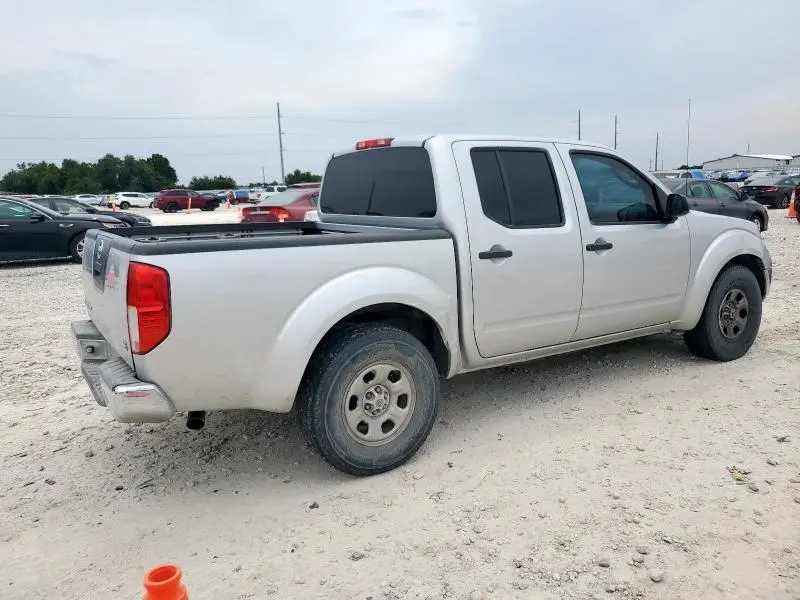 2010 NISSAN FRONTIER CREW CAB SE  