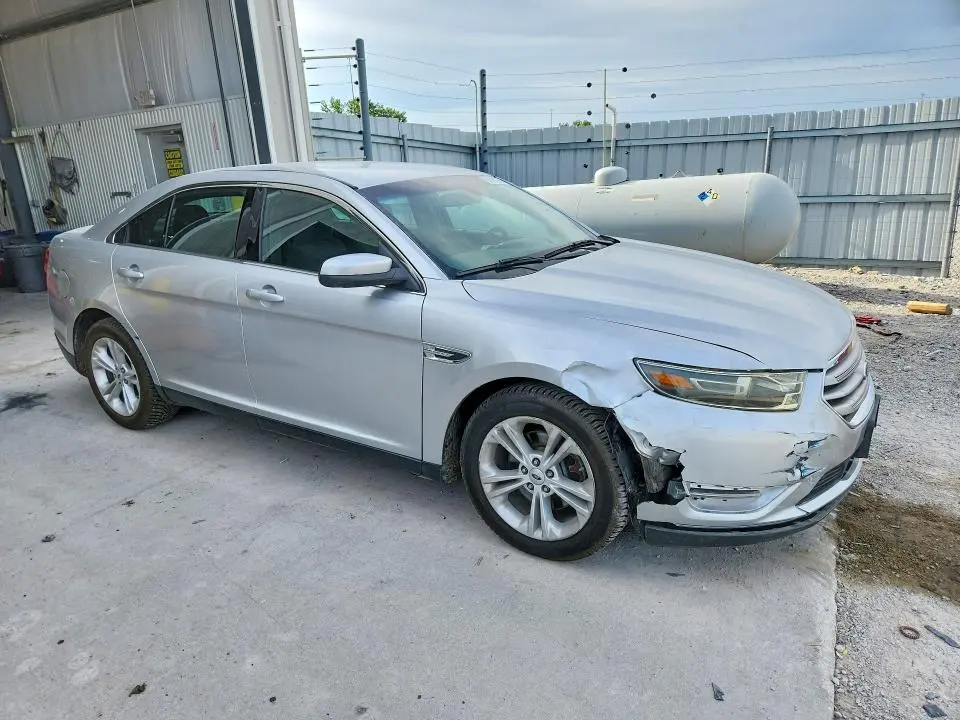 2018 FORD TAURUS SEL  