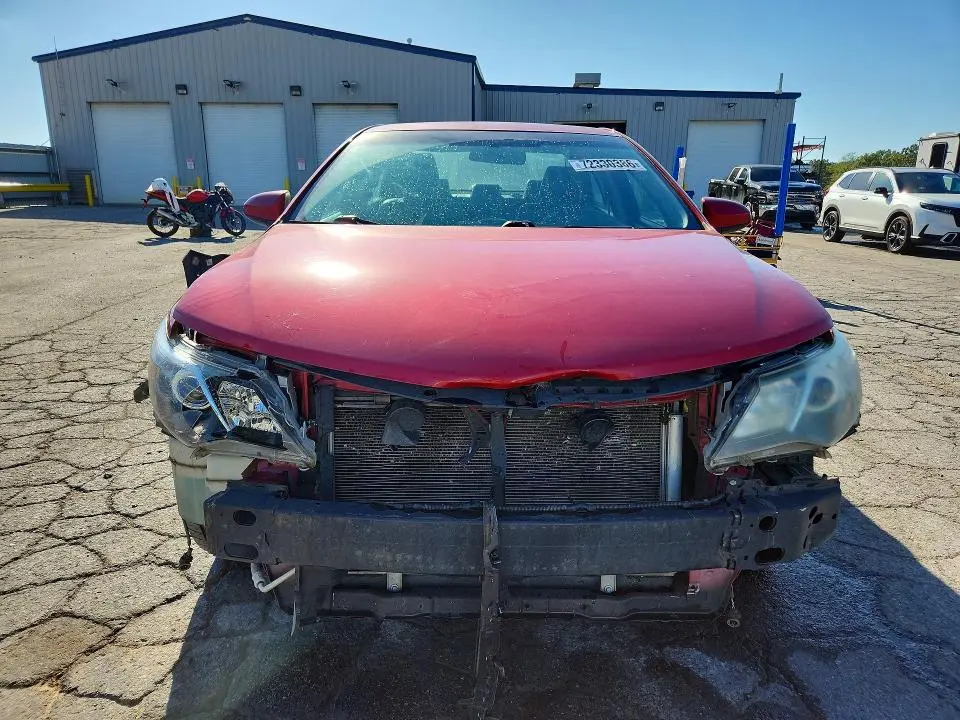 2014 TOYOTA CAMRY SE  