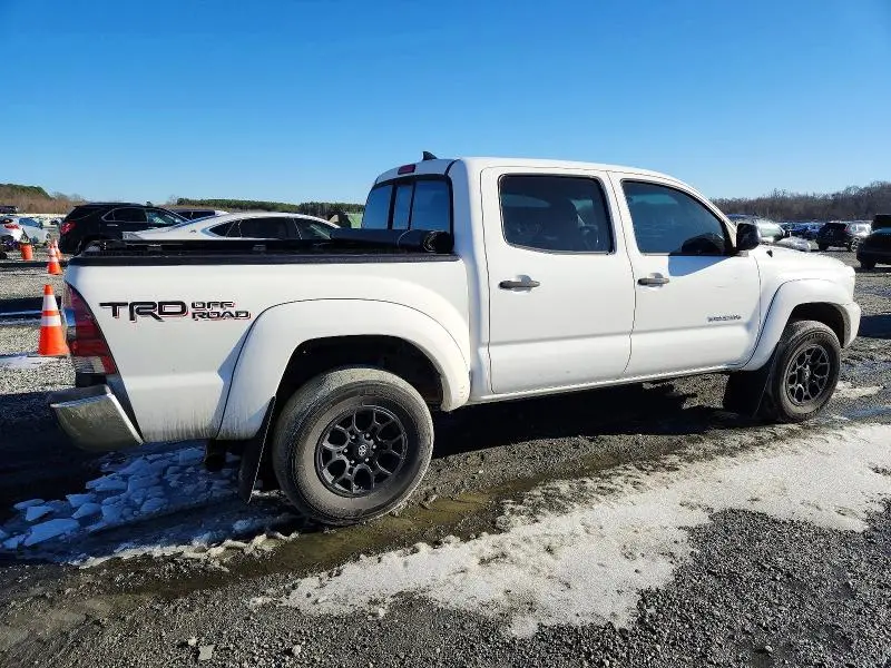 2015 TOYOTA TACOMA DOUBLE CAB  