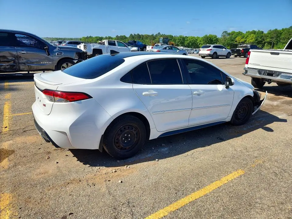 2022 TOYOTA COROLLA SE  