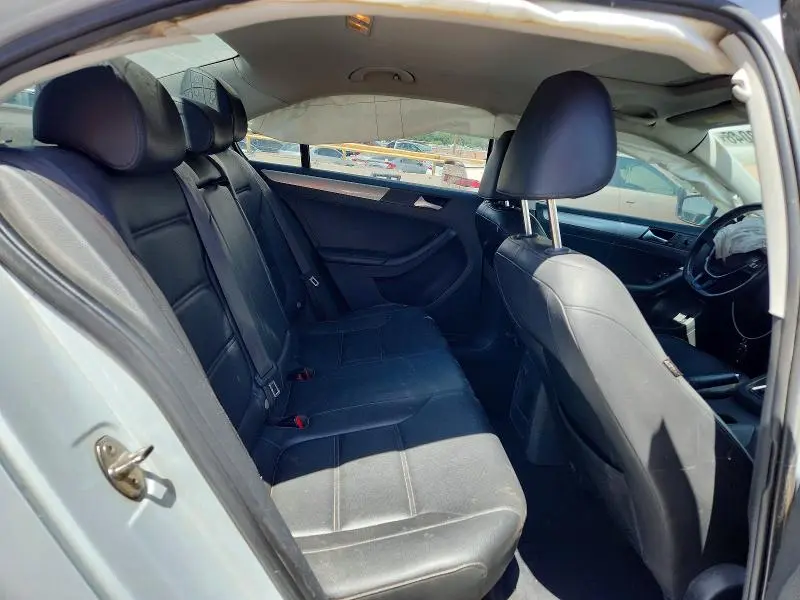 2017 VOLKSWAGEN JETTA SE  
