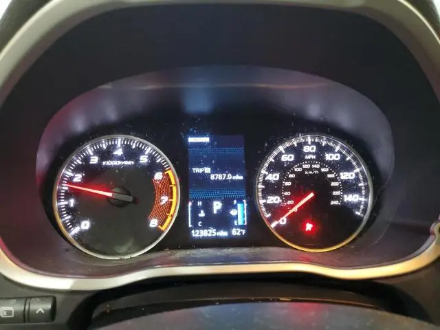 2019 MITSUBISHI ECLIPSE CROSS ES  