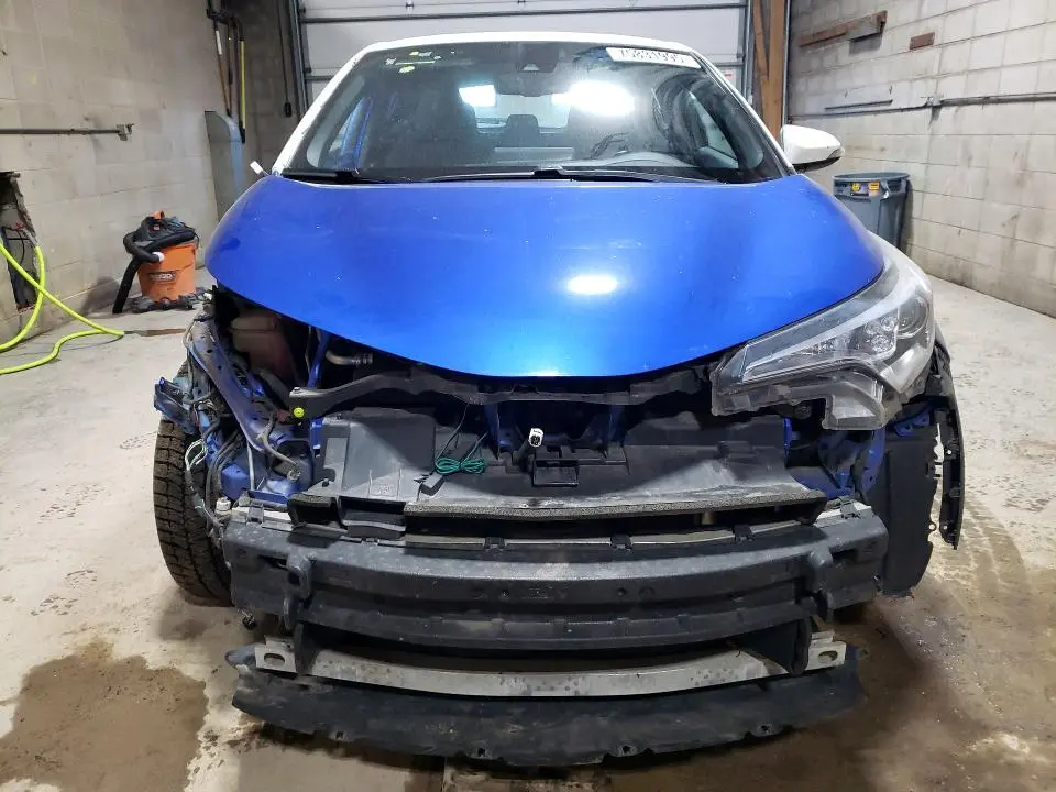 2018 TOYOTA C-HR XLE  