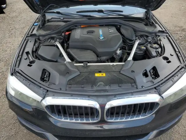 2018 BMW 530XE   