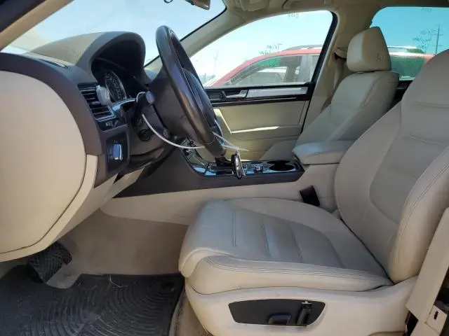 2013 VOLKSWAGEN TOUAREG V6  