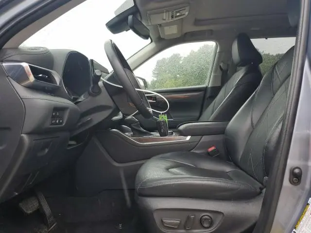 2022 TOYOTA HIGHLANDER PLATINUM  