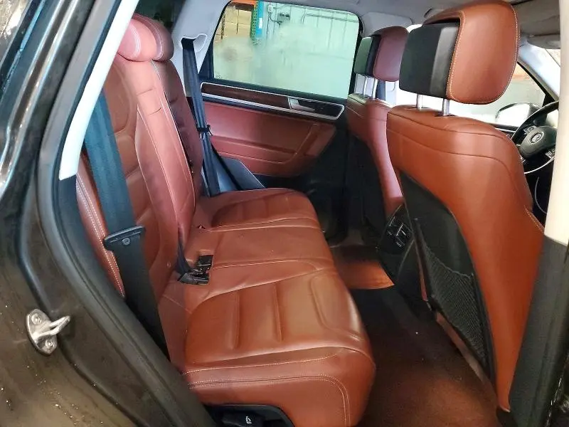 2015 VOLKSWAGEN TOUAREG V6  
