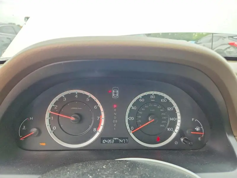 2010 HONDA ACCORD LX  