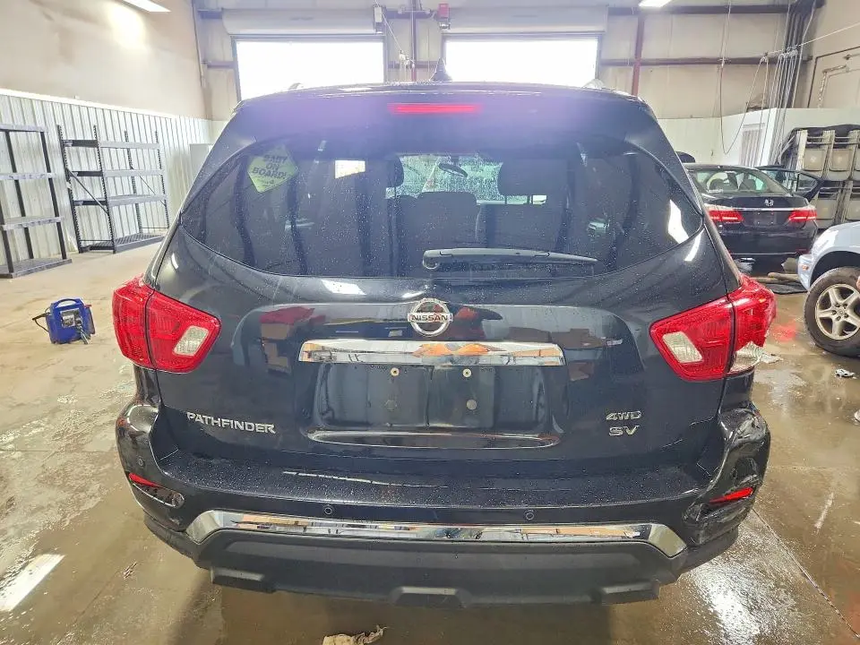 2019 NISSAN PATHFINDER SV  