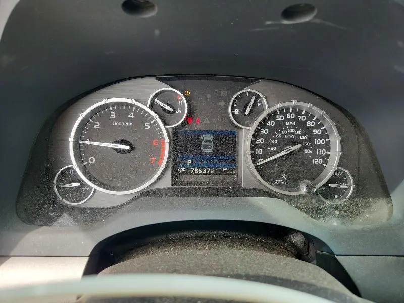 2015 TOYOTA TUNDRA CREWMAX SR5  