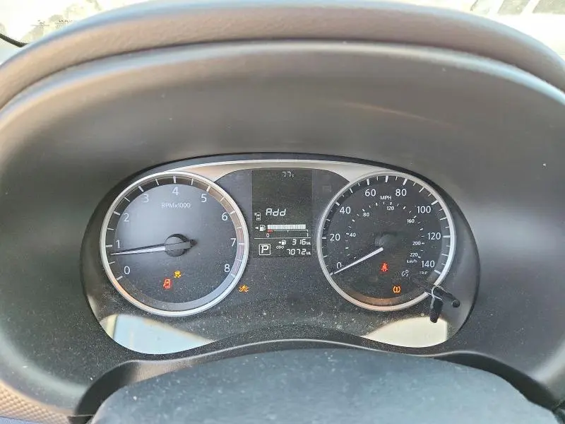 2019 NISSAN KICKS S  