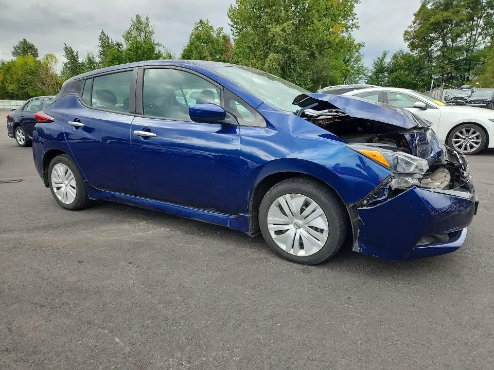 2020 NISSAN LEAF S  