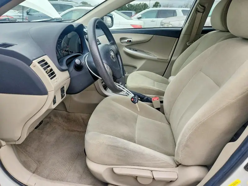 2012 TOYOTA COROLLA LE  