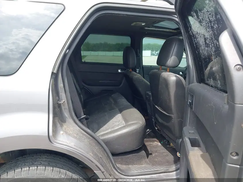 2010 FORD ESCAPE LIMITED