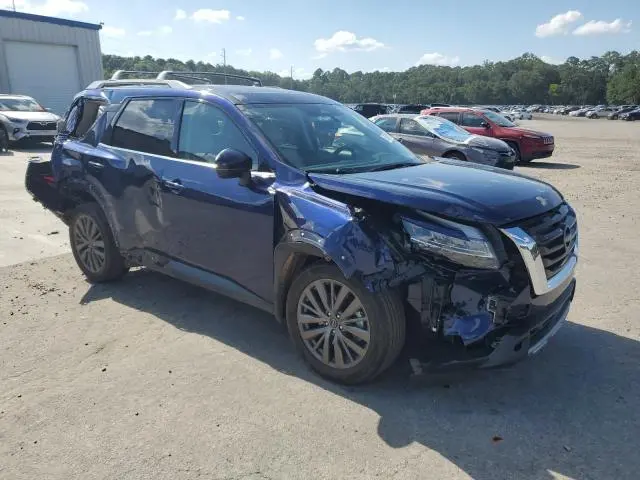 2024 NISSAN PATHFINDER SL  