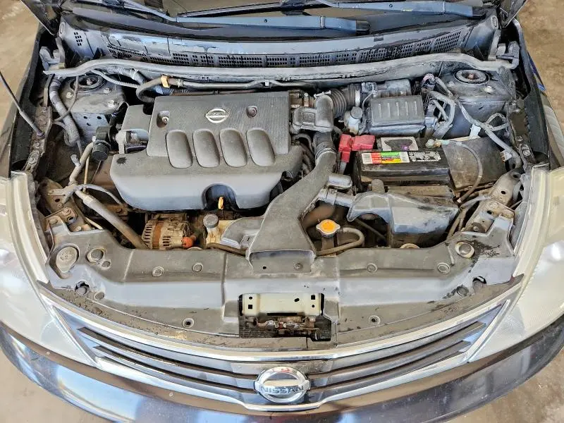 2011 NISSAN VERSA 1.8 S  