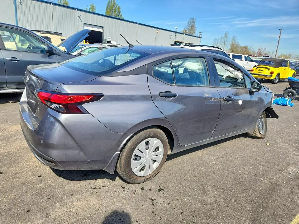2024 NISSAN VERSA S  