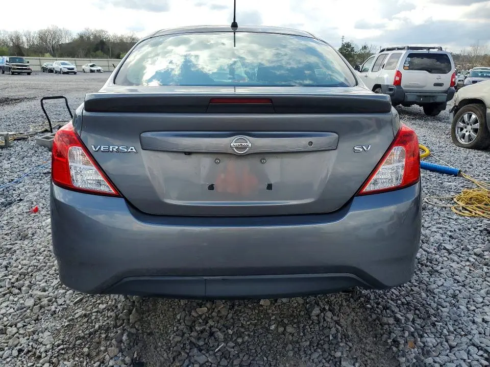 2019 NISSAN VERSA SV  